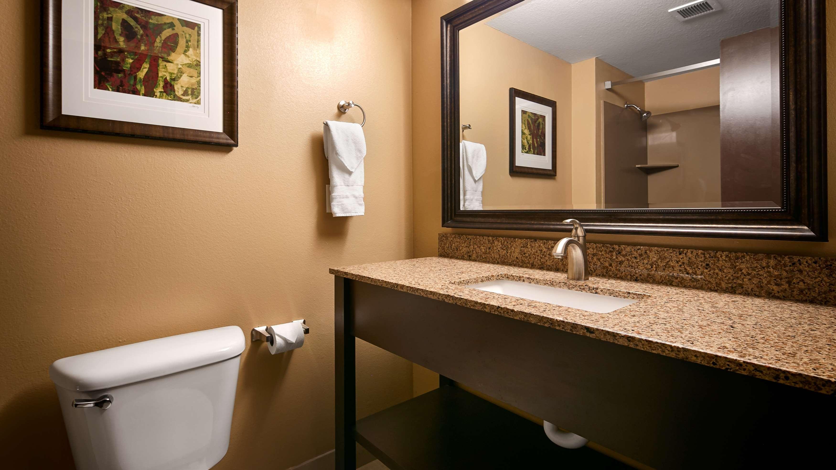 Best Western Woodland Inn Dış mekan fotoğraf