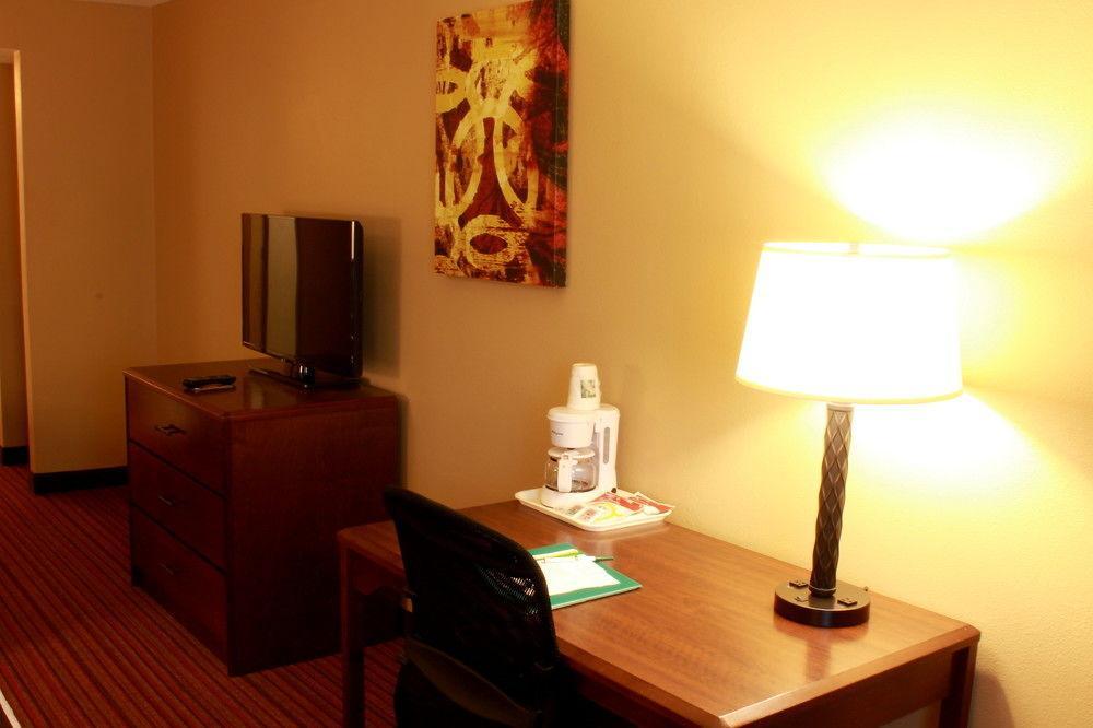 Best Western Woodland Inn Dış mekan fotoğraf
