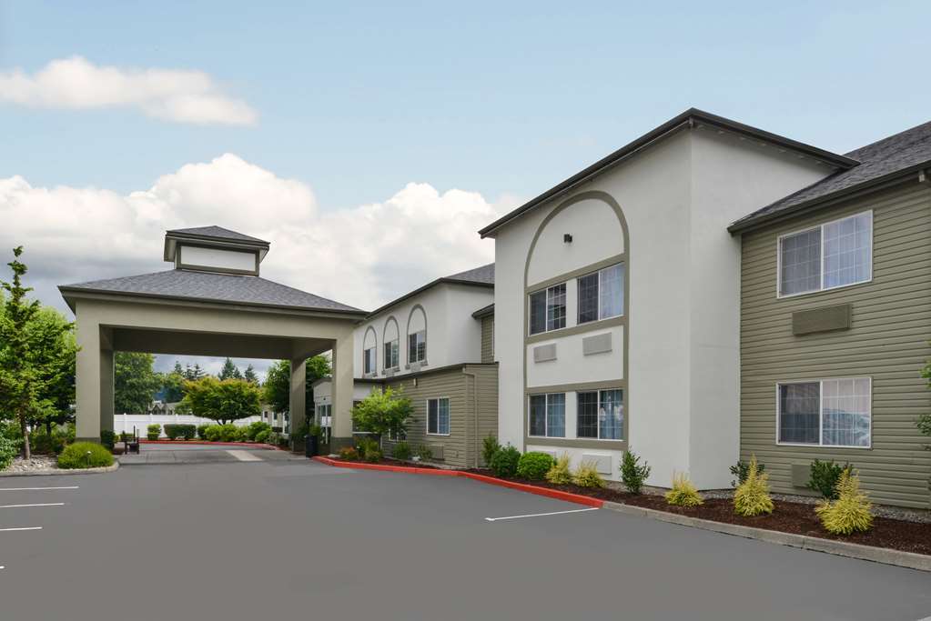 Best Western Woodland Inn Dış mekan fotoğraf
