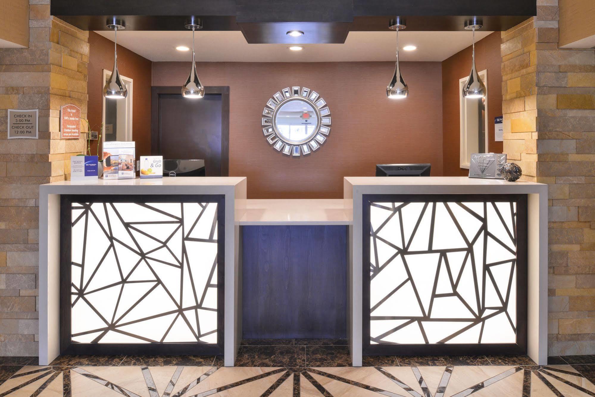 Best Western Woodland Inn Dış mekan fotoğraf
