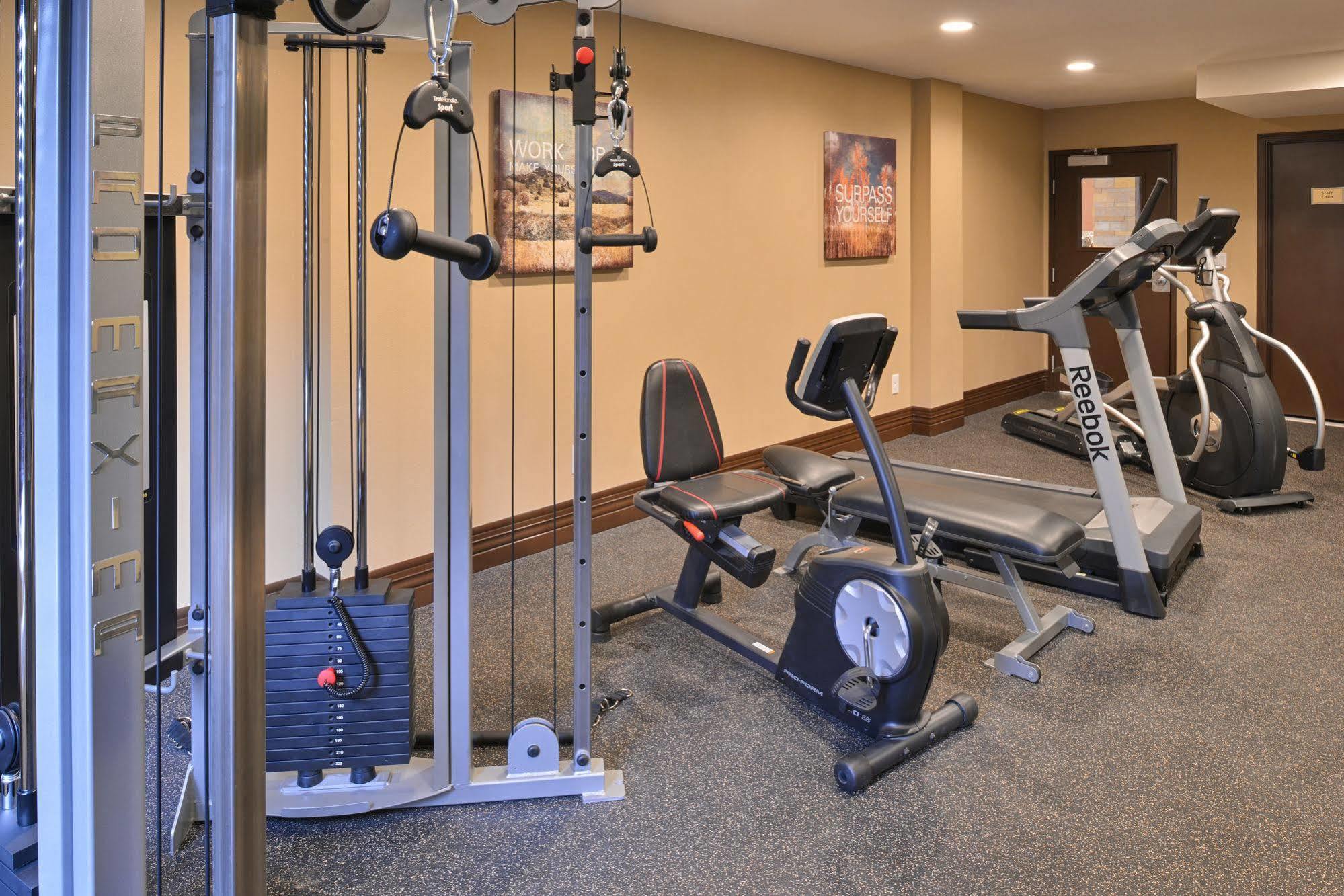Best Western Woodland Inn Dış mekan fotoğraf