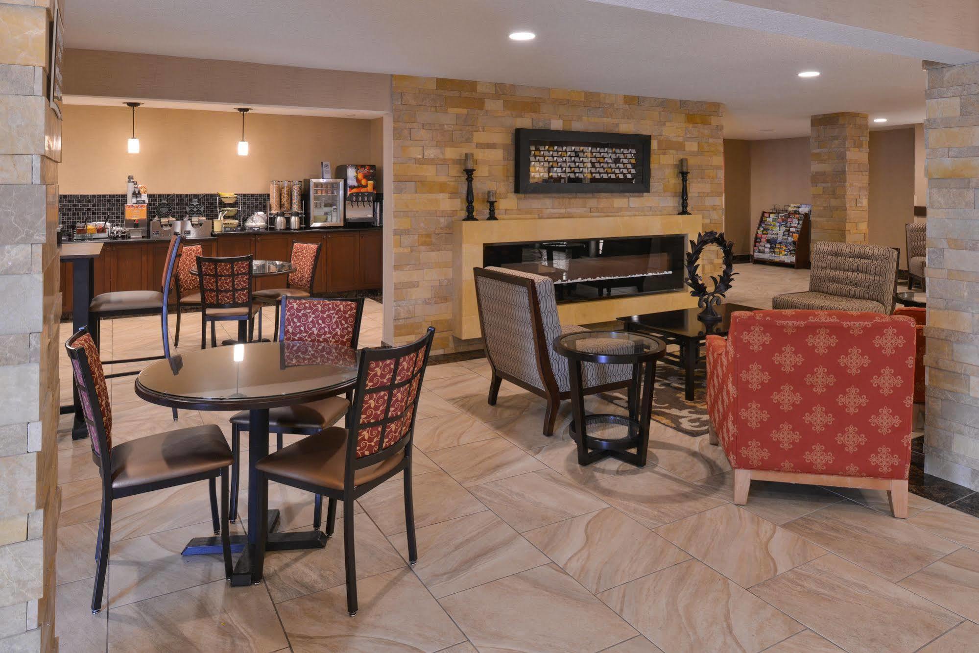 Best Western Woodland Inn Dış mekan fotoğraf